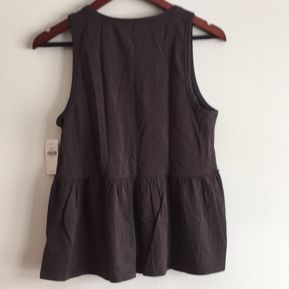 American Eagle Ruffled Tank - Picture 4 of 7